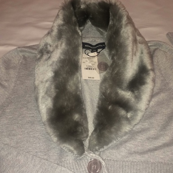 Express Design Studio Gray Fur-Trimmed Crop Top - Picture 5 of 6